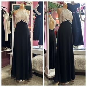 Vintage 90s Formal Maxi Evening Dress White Black Lace Halter Open Back Prom S/M